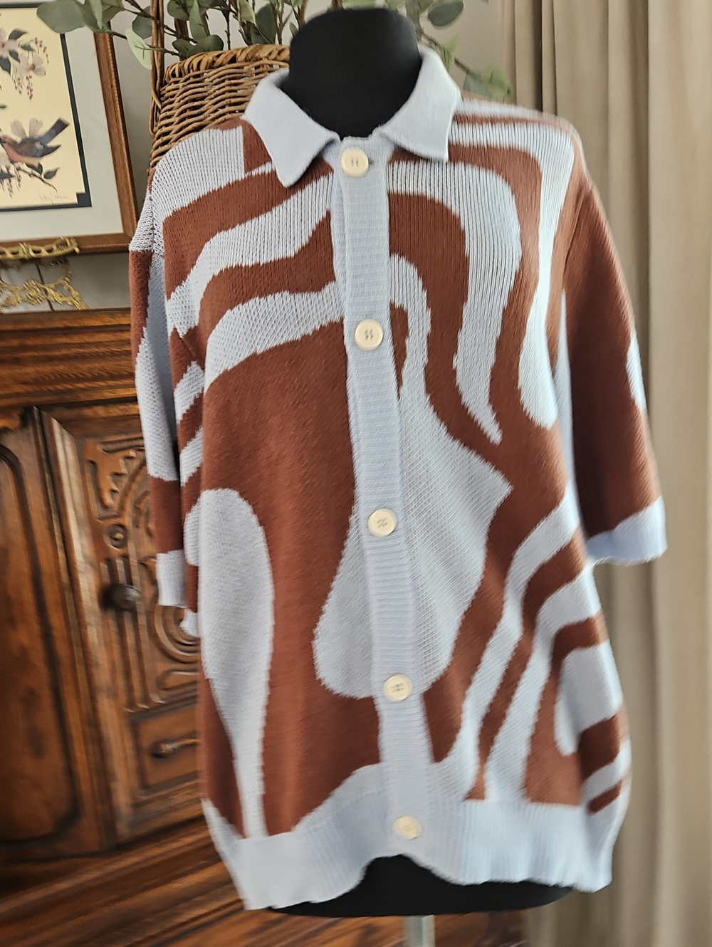 URBAN OUTFITTERS Women's Brown & Blue Short-Sleeve Cardigan Sweater. Size M